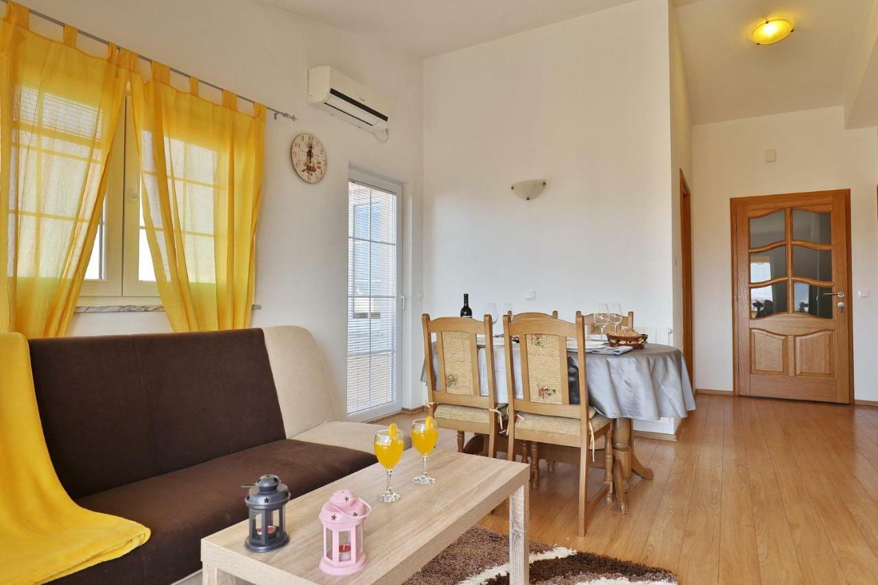 Apartments Dijana ザダル エクステリア 写真