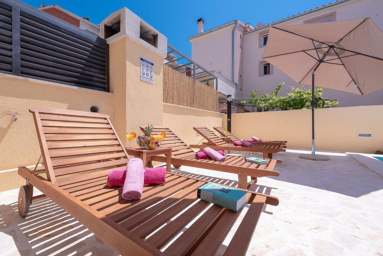 Apartments Dijana ザダル エクステリア 写真