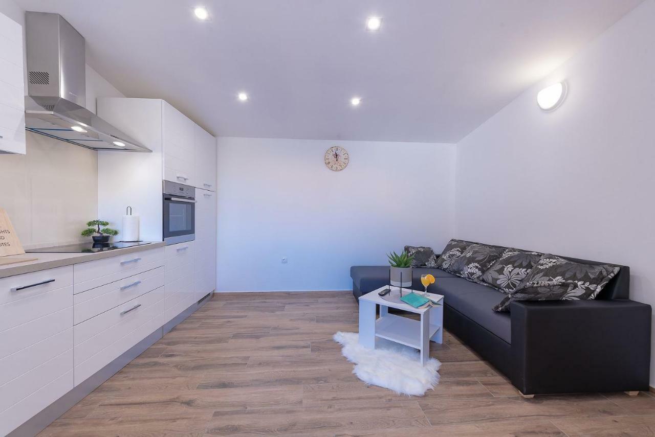 Apartments Dijana ザダル エクステリア 写真