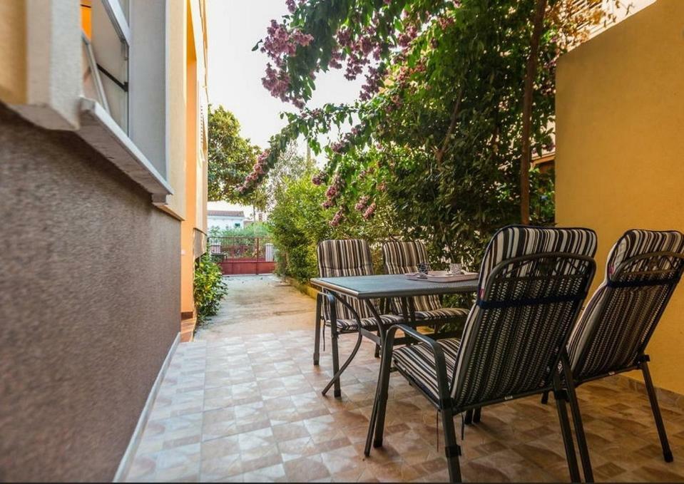 Apartments Dijana ザダル エクステリア 写真