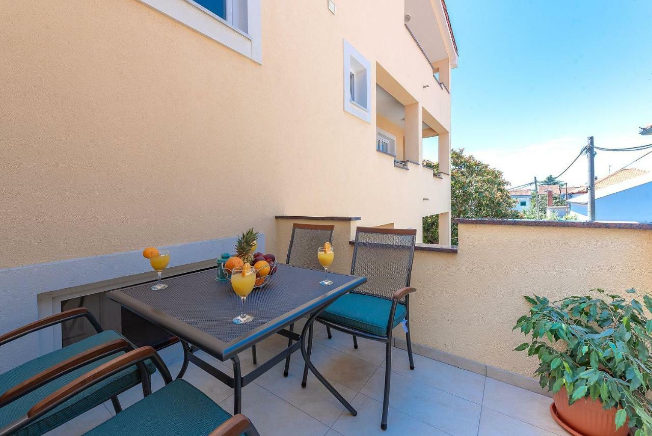 Apartments Dijana ザダル エクステリア 写真