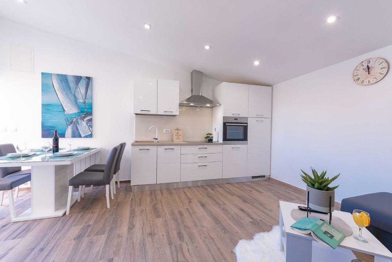 Apartments Dijana ザダル エクステリア 写真